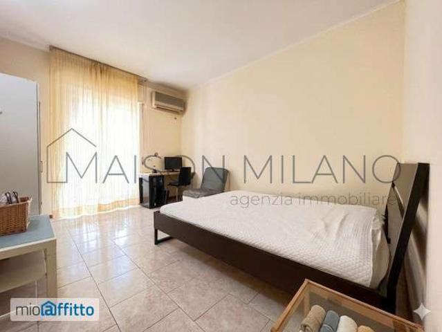 Appartamento in affitto a Municipio 4, Milano