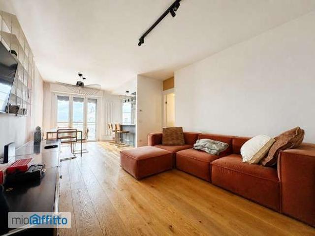 Appartamento in affitto a Municipio 6, Milano