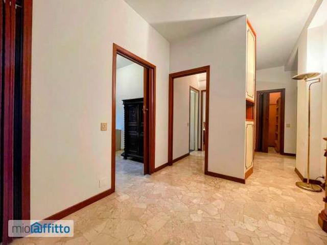 Appartamento in affitto a Municipio 7, Milano