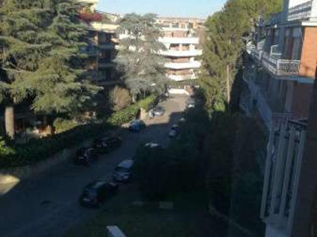 Appartamento in affitto a Municipio Roma XIII, Roma Capitale