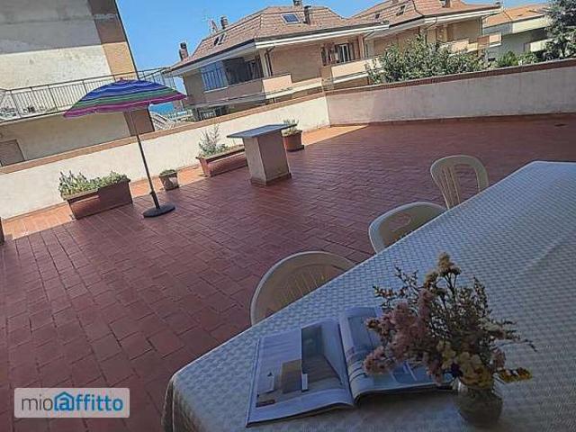 Appartamento in affitto a Centro, Marche