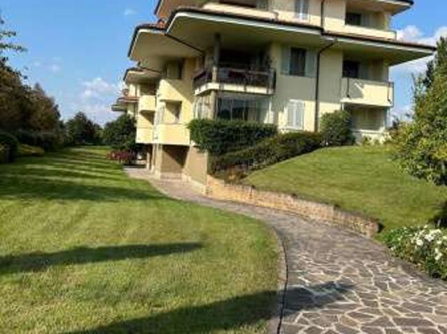 Appartamento in affitto a Truccazzano, Milano