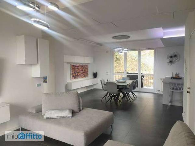 Appartamento in affitto a Meina, Novara