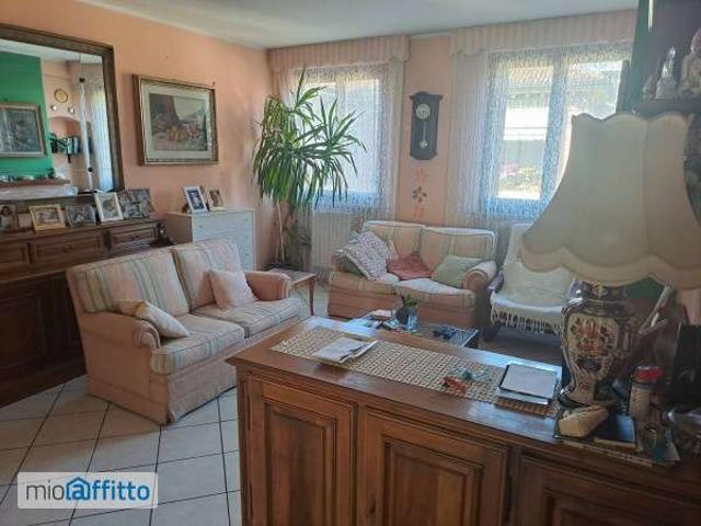 Appartamento in affitto a Mariano Comense, Lombardia
