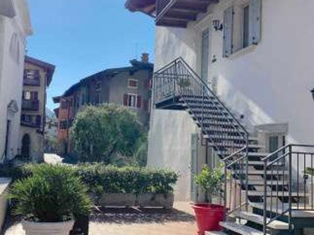 Appartamento in affitto a Comunità Alto Garda e Ledro, Nago