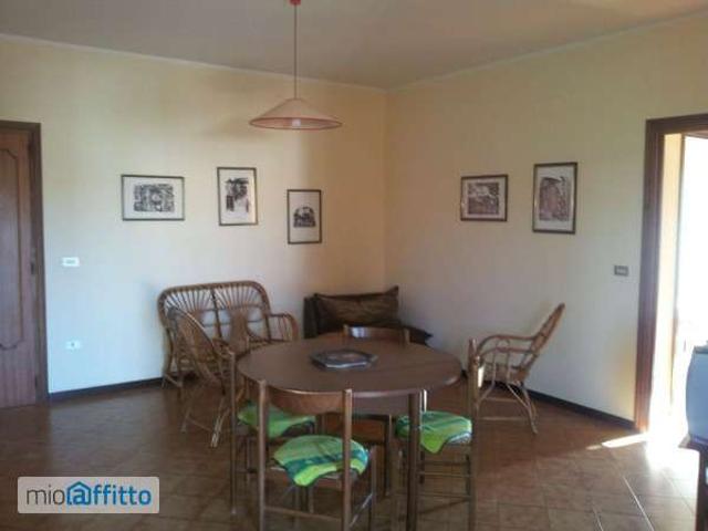 Appartamento in affitto a San Leo, Calabria