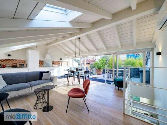 Villa Indipendente in affitto a Milano