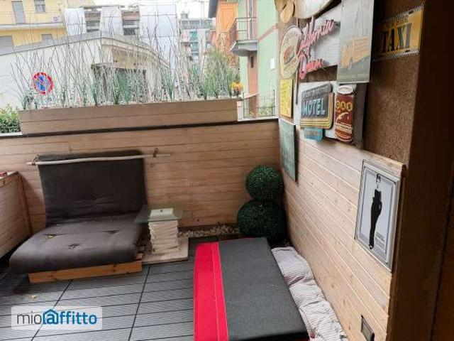 Villa Indipendente in affitto a Milano