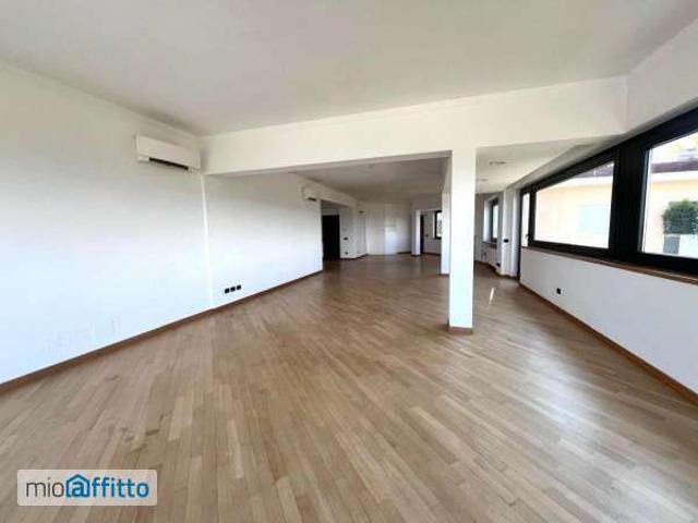 Appartamento in affitto a Municipio Roma XV, Roma Capitale