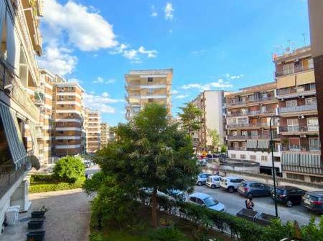 Appartamento in affitto a Municipalità 10, Campania