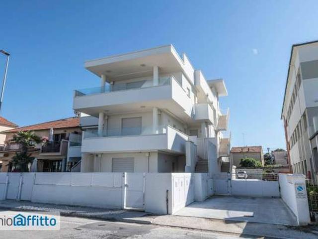 Appartamento in affitto a Cesano, Marche