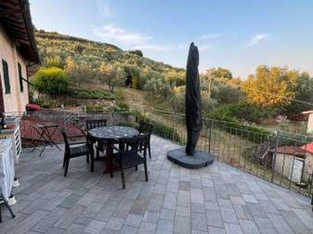 Appartamento in affitto a La Serra, Carmignano