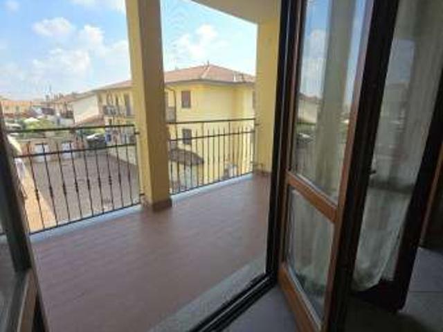 Appartamento in affitto a Torrevecchia Pia, Lombardia