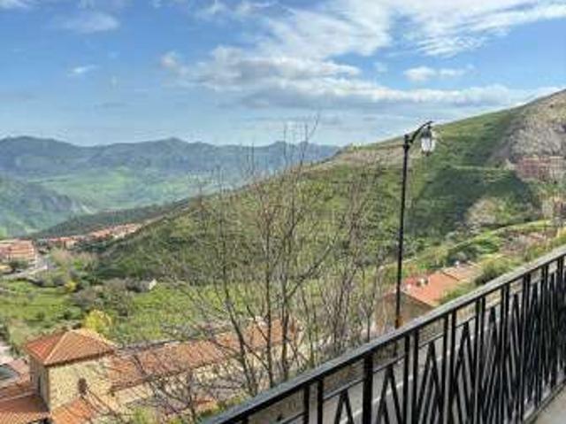 Appartamento in affitto a Troina, Sicilia