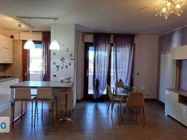 Villa Indipendente in affitto a Villa Canonico, Montesilvano