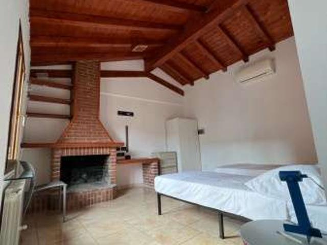 Appartamento in affitto a Medio Ponente, Serra Riccò