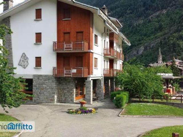 Villa Indipendente in affitto a La Salle, Aosta