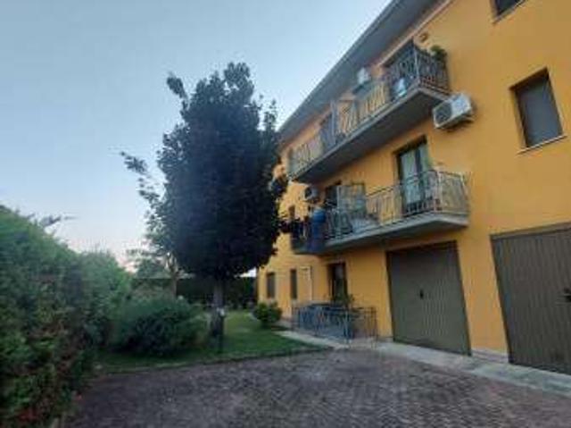 Appartamento in affitto a Eremo, Curtatone