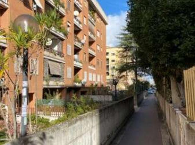 Appartamento in affitto a Municipio Roma IX, Roma Capitale