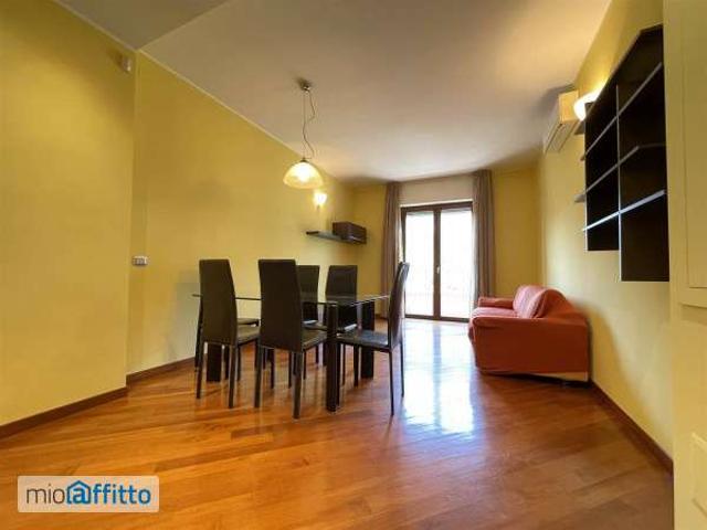 Appartamento in affitto a Municipio 7, Milano