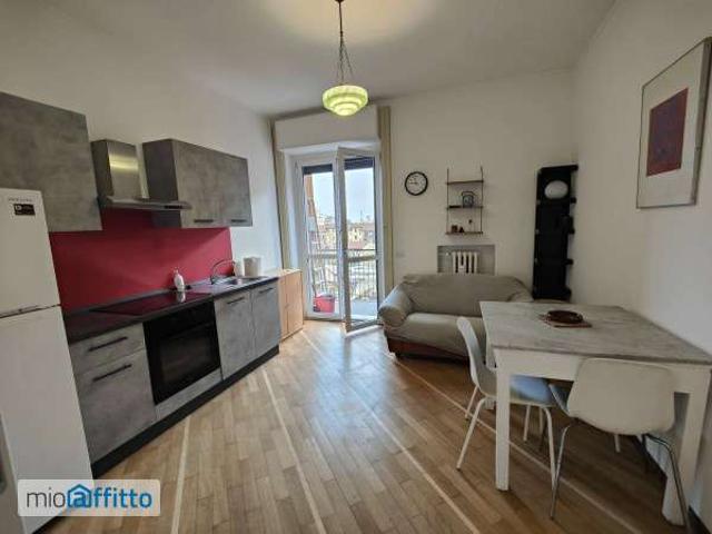 Appartamento in affitto a Municipio 9, Milano