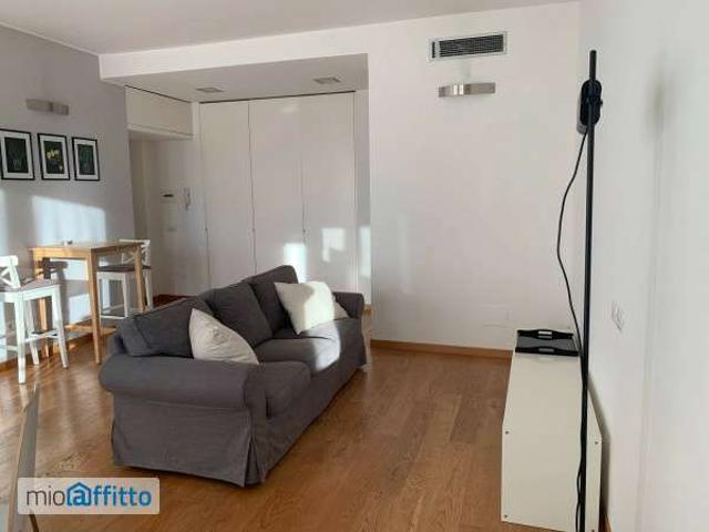 Appartamento in affitto a Municipio 8 di Milano, Milano