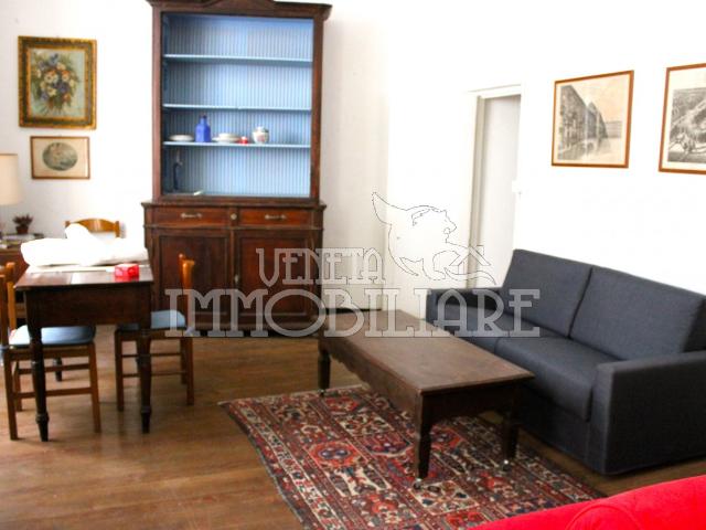 Appartamento in affitto a Centro Est, Serra Riccò
