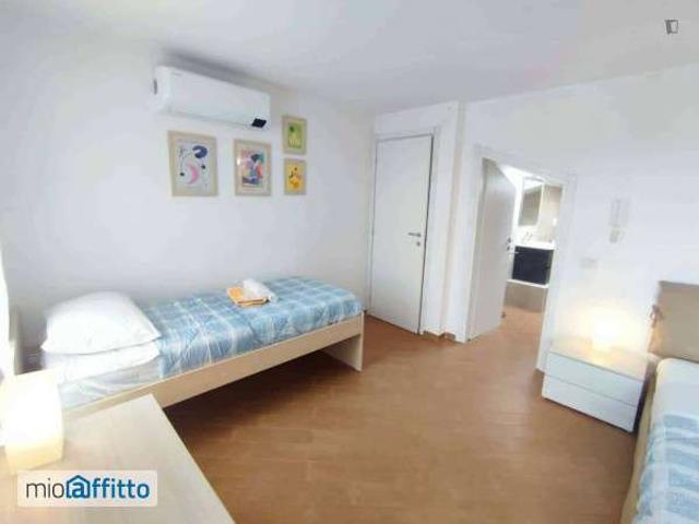 Appartamento in affitto a Municipio Roma X, Roma Capitale