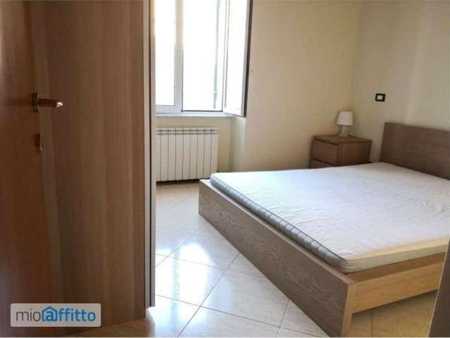 Appartamento in affitto a Centro Est, Serra Riccò