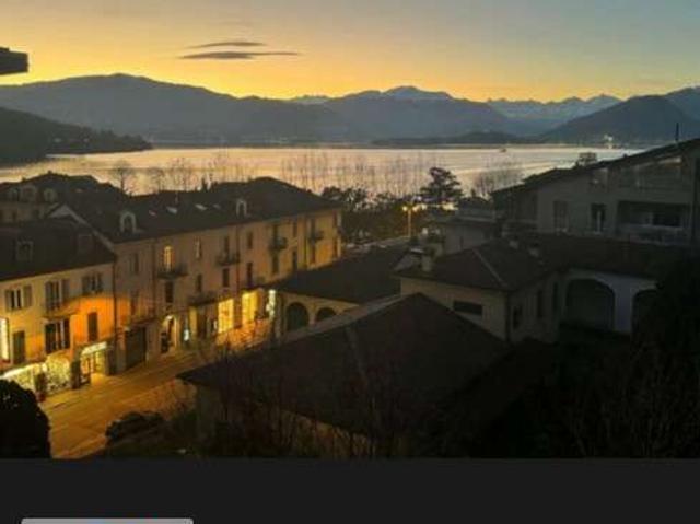 Appartamento in affitto a Comunità Montana Valli del Verbano, Laveno Mombello