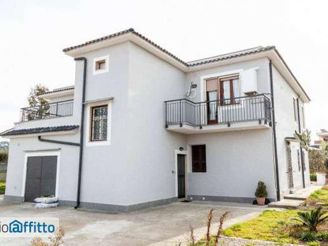 Appartamento in affitto a Sassone, Roma Capitale