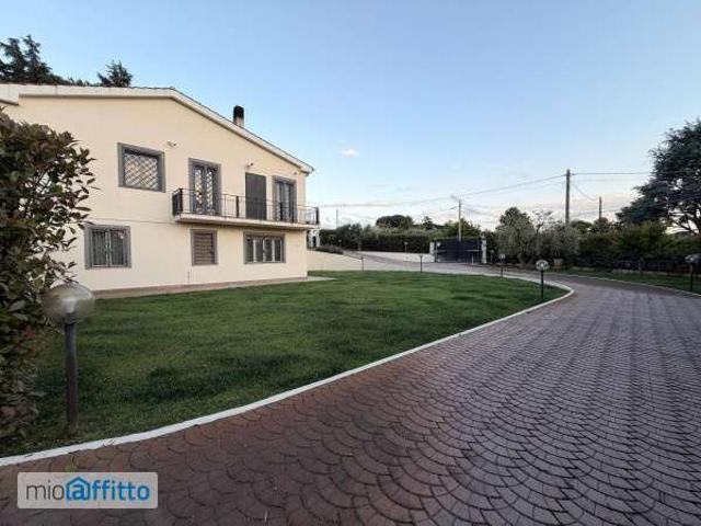 Appartamento in affitto a Due Santi, Roma Capitale