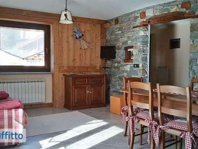 Appartamento in affitto a Torgnon, Chatrian