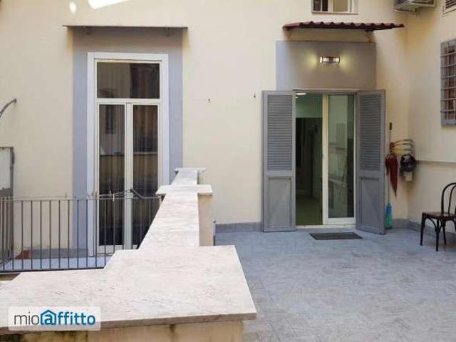 Appartamento in affitto a Municipalità 3, Campania