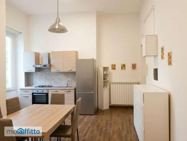 Appartamento in affitto a Municipalità 2, Campania