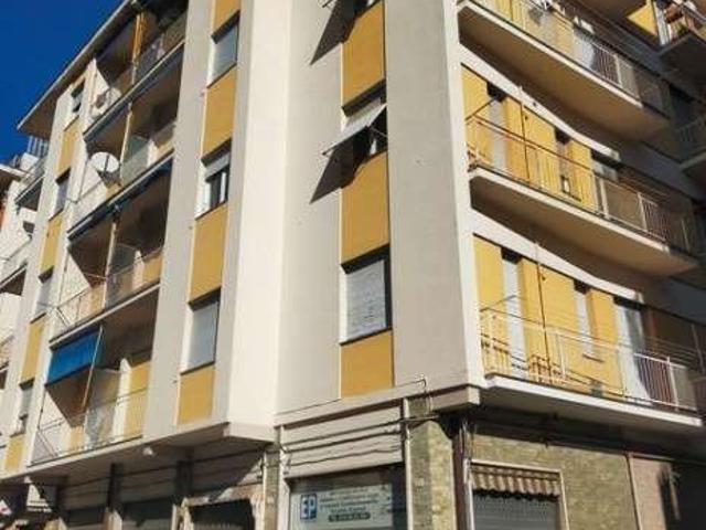 Appartamento in affitto a Levante, Serra Riccò