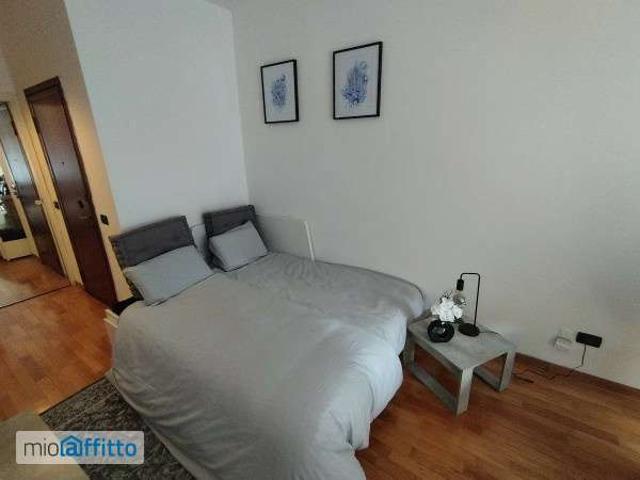 Appartamento in affitto a Municipio 6, Milano