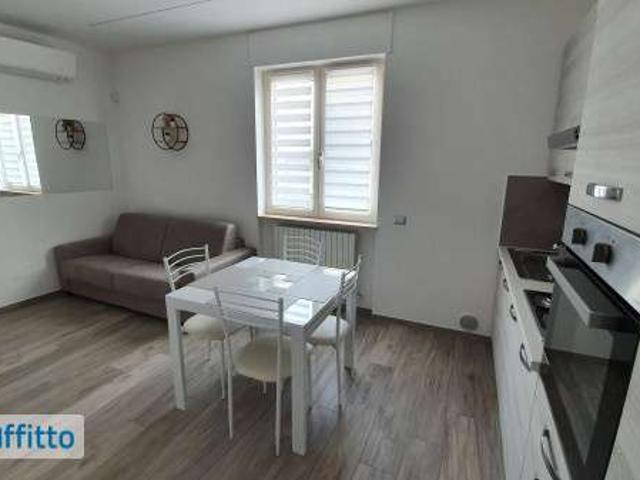Appartamento in affitto a Paese Alto, Marche