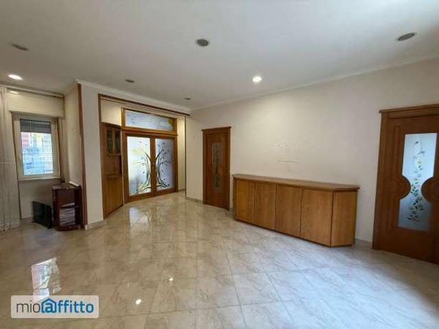 Appartamento in affitto a Municipalità 3, Campania