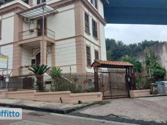 Appartamento in affitto a Municipalità 3, Campania