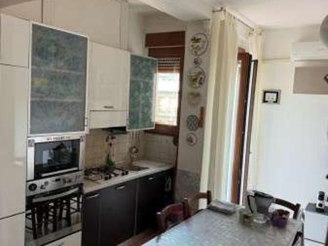 Appartamento in affitto a Ovest, Brenzone
