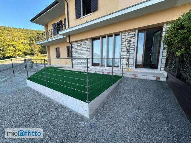 Appartamento in affitto a Sant'ambrogio Di, Veneto