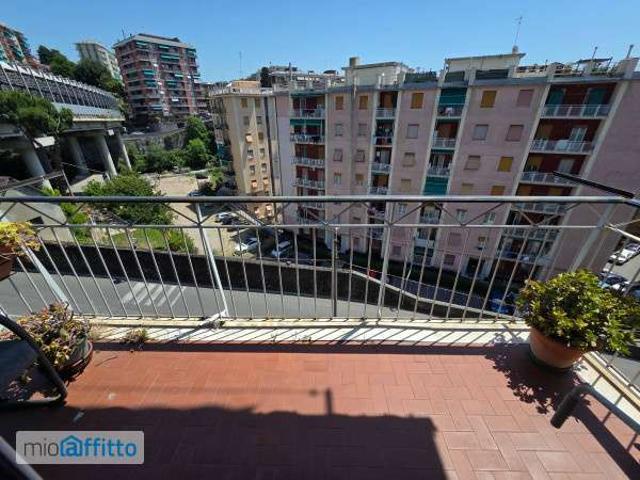 Appartamento in affitto a Medio Ponente, Serra Riccò