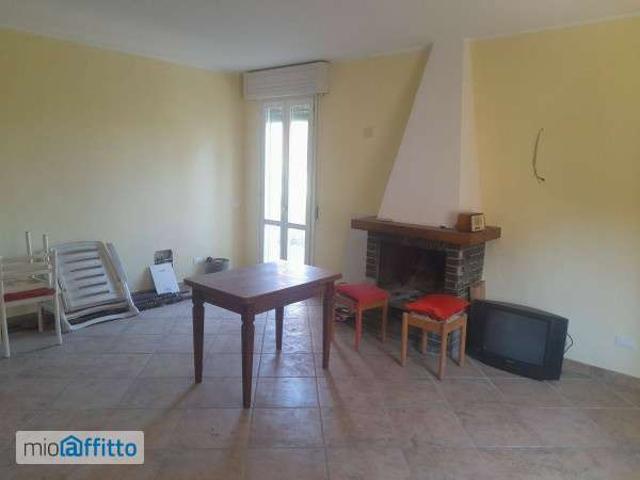 Villa Indipendente in affitto a Appennino Reggiano, Re