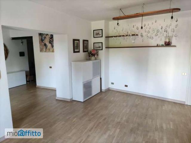 Appartamento in affitto a Biumo Superiore, Varese