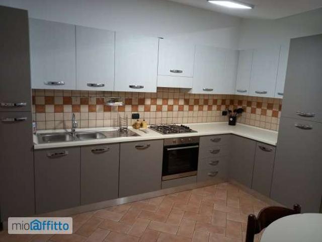Villa Indipendente in affitto a Marsicovetere, Basilicata