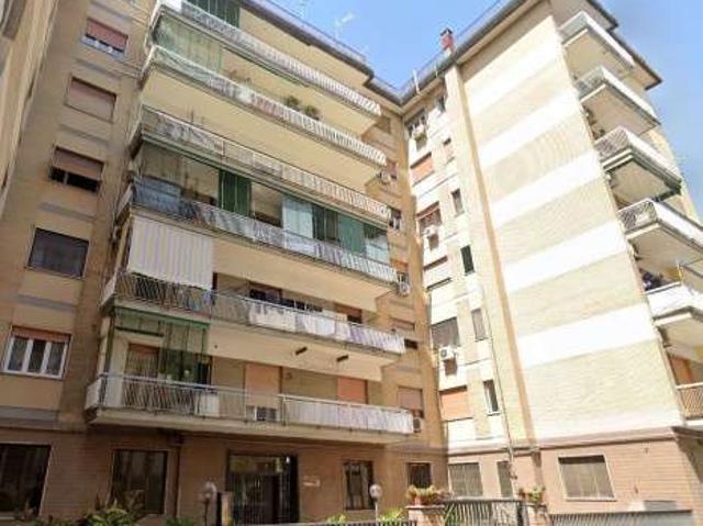 Appartamento in affitto a Arzano, Campania