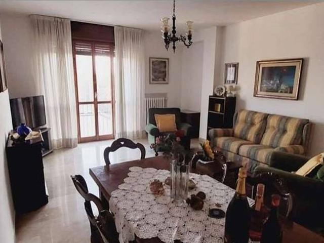 Appartamento in affitto a Cittadella, Modena