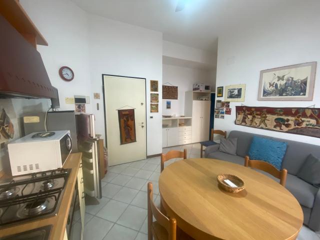Appartamento in affitto a Centro Est, Serra Riccò