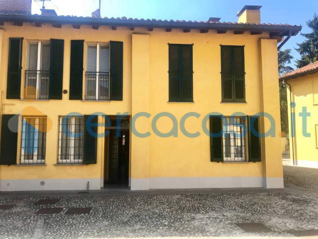 Appartamento in affitto a Robecco Sul Naviglio, Lombardia